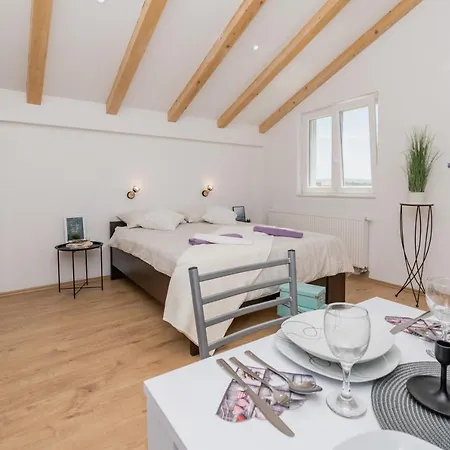 Apartman Harmony Np Krka *