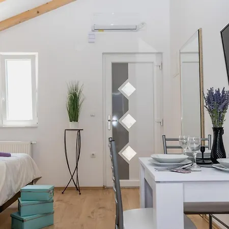 Harmony Np Krka Apartman *