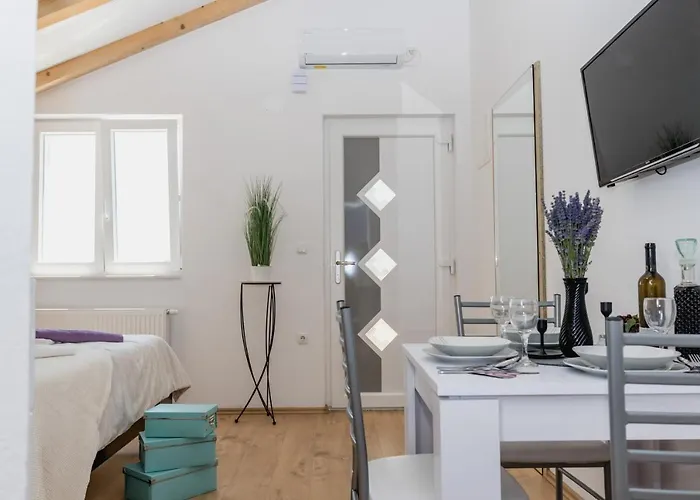 Harmony Np Krka Apartment *